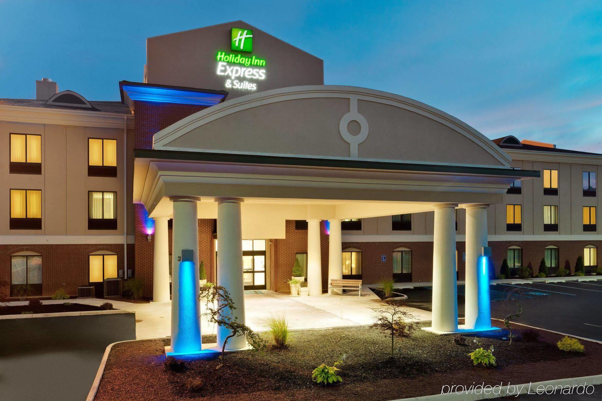 Hotel Express & - Poconos By Ihg 2*