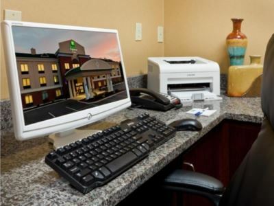 Hotel Express & - Poconos By Ihg 2*