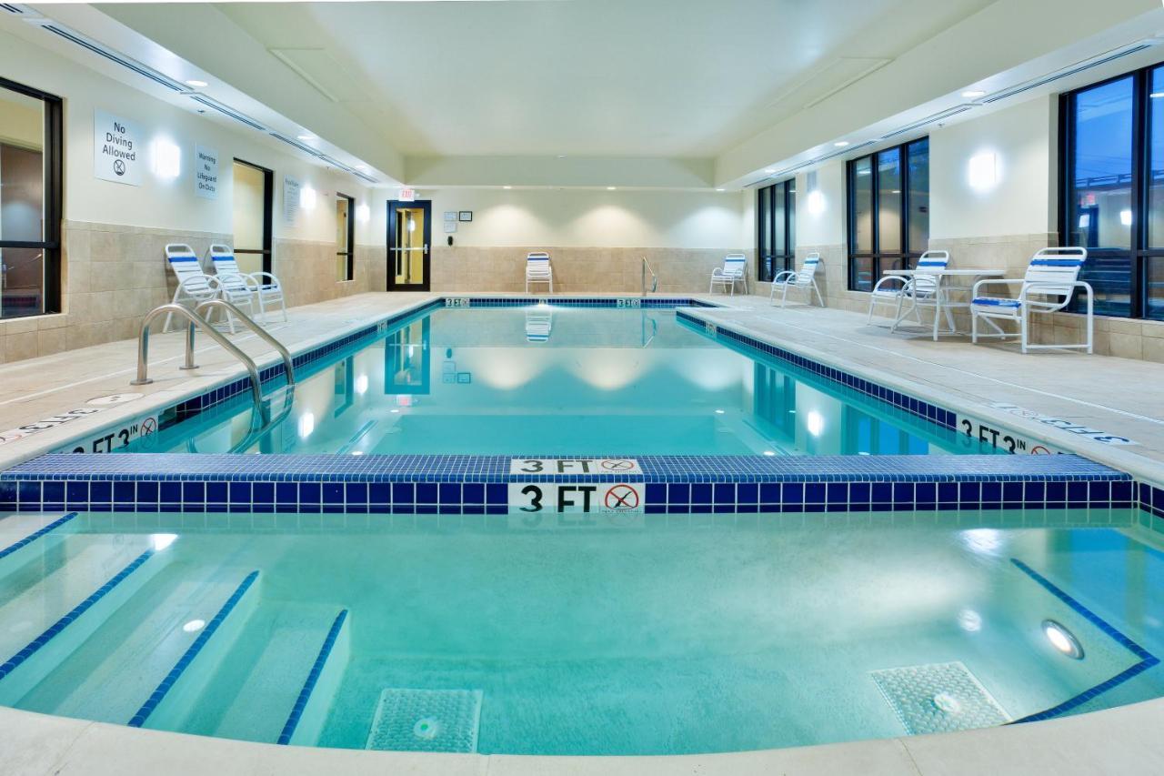 Hotel Express & - Poconos By Ihg
