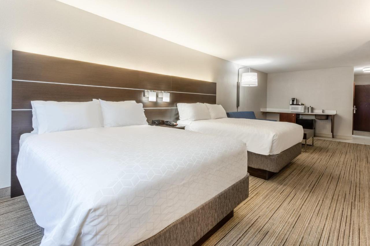 Hotel Express & - Poconos By Ihg 2*