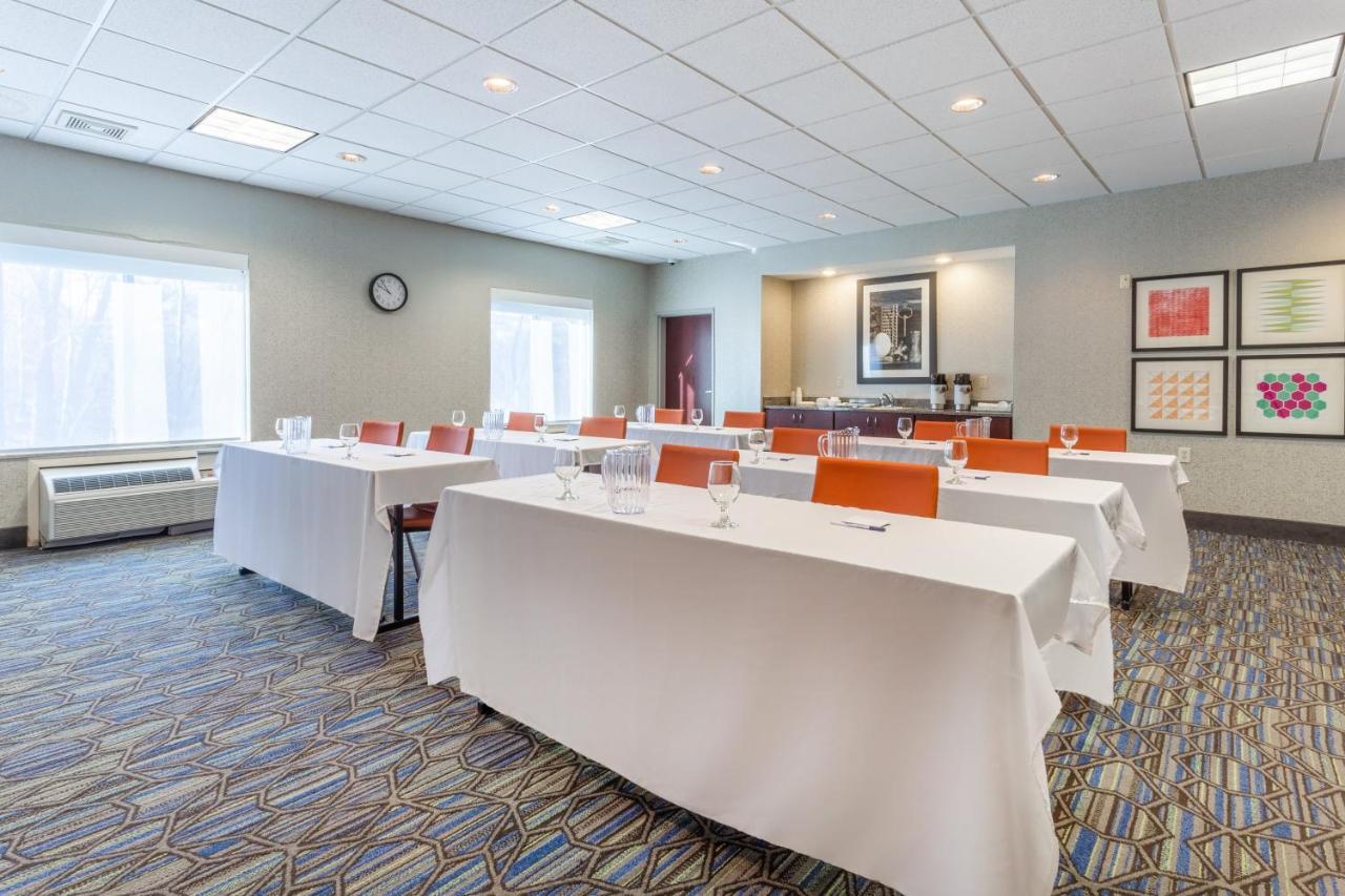Express & - Poconos By Ihg 2*
